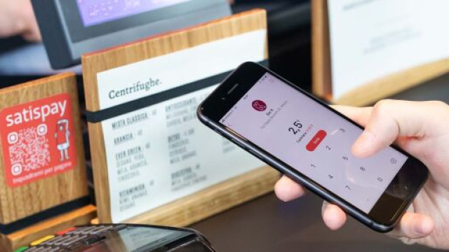 Cashback al via 8 dicembre: con Nexi, Hype e Satispay senza Spid e App IO, 100 euro da Amazon.