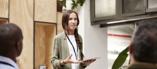 Pasos simples para escribir un discurso persuasivo. (Arquivo Blasting News)