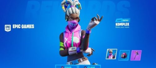 Fortnite rewards players with in-game items for watching stream. [image credits: ShelbyRenae/YouTube screenshot]