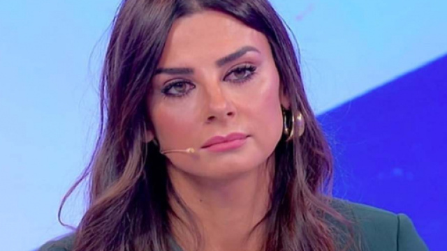 Grande Fratello Vip, Serena Enardu entra in gioco nonostante il no del pubblico e il web protesta: 'Una vergogna'.