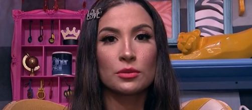 Boca Rosa se mostrou arrependida por suas atitudes e pediu desculpas para seu namorado. (Reprodu&ccedil;&atilde;o/TV Globo)