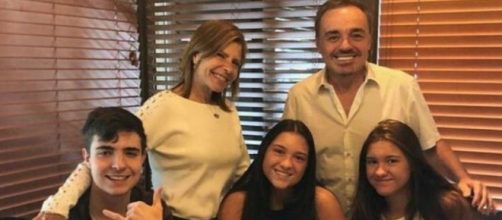 Disputa judicial afeta fam&iacute;lia ap&oacute;s morte de Gugu. (Arquivo Blasting News)