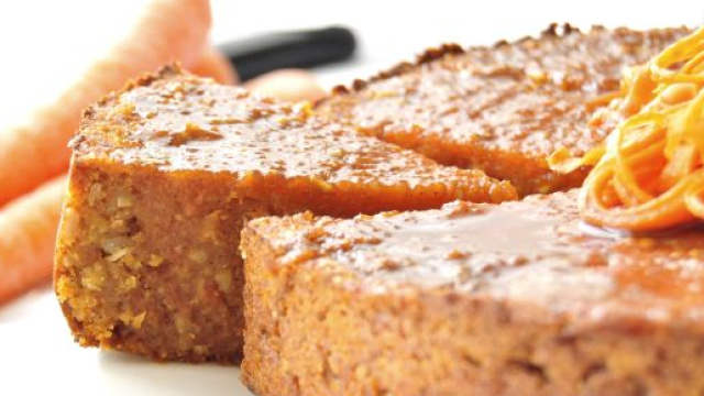 La ricetta della torta vegana alle carote.