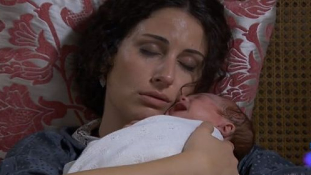 Una vita, anticipazioni spagnole: Lolita mette al mondo il piccolo Ramon