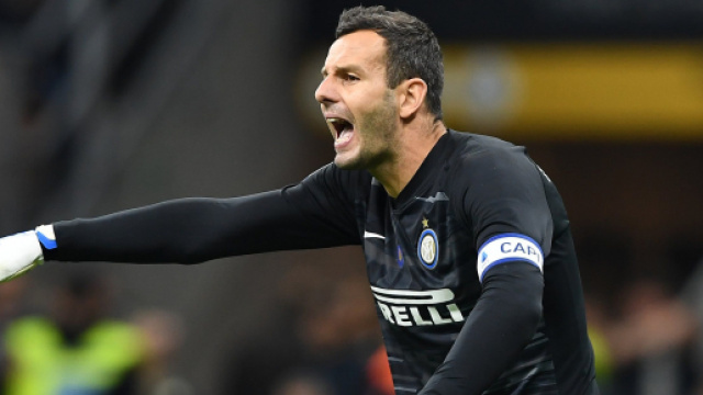 Inter, occhi su Viviano: ci sarebbero dubbi per i tempi di recupero di Handanovic