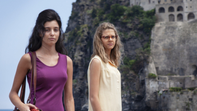 L'Amica Geniale 2: anticipazioni seconda puntata, Elena e Lila in vacanza ad Ischia