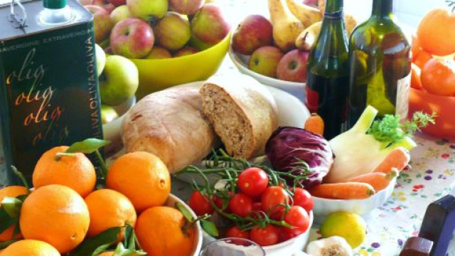 Uk, studente 22enne si gett&ograve; sotto un treno: era ossessionato da una dieta trovata sul web.