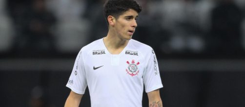 &Aacute;ngelo Araos est&aacute; sem espa&ccedil;o no Corinthians. (Arquivo Blasting News)