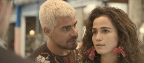 &Eacute;rica fica furiosa ao ver o ex-noivo no cap&iacute;tulo desta segunda (17) de 'Amor de M&atilde;e'. (Reprodu&ccedil;&atilde;o/TV Globo)