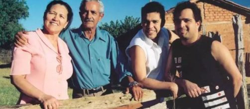 Pai de Zez&eacute; Di Camargo e Luciano finalmente deixa UTI. (Divulga&ccedil;&atilde;o)