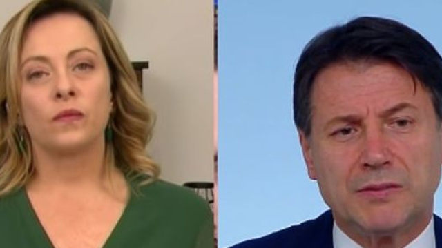 Giorgia Meloni apertamente critica nei confronti di Giuseppe Conte.