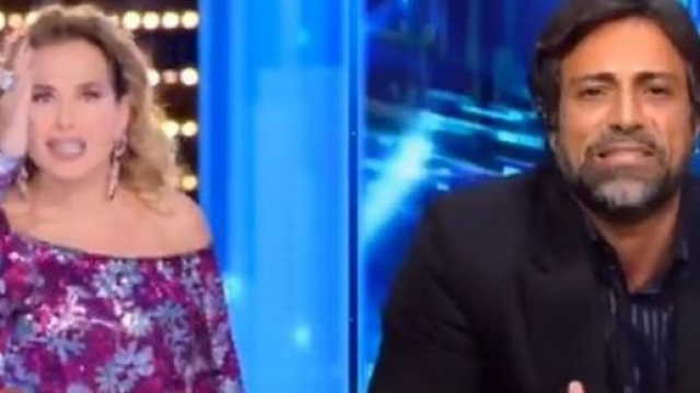 Lite tra Barbara D'Urso e Pietro Delle Piane