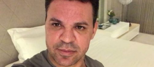 Eduardo Costa posta foto com arma na m&atilde;o. (Arquivo Blasting News)