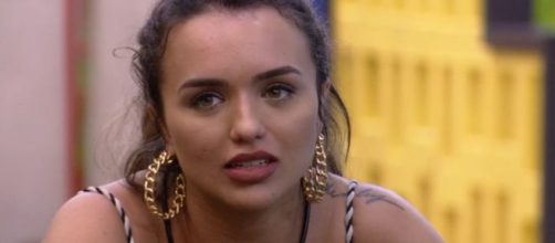 Rafa Kalimann conversa com Manu Gavassi. (Reprodu&ccedil;&atilde;o/TV Globo)