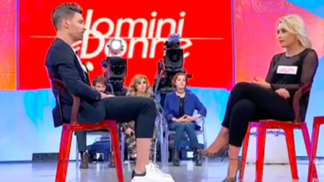 Uomini e Donne, Carlotta esce con Marco, lei: 'Io sto vivendo una cosa bellissima'