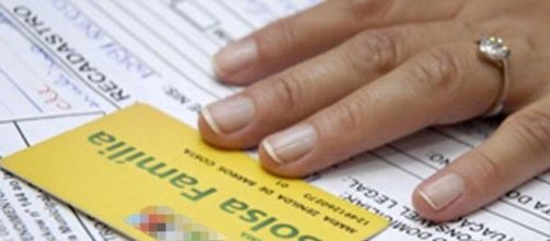 Diretor da FGV Social, Marcelo Neri, disse que nessa &eacute;poca de crise o melhor &eacute; estender o programa Bolsa Fam&iacute;lia. (Arquivo Blasting News).