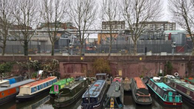 Il Regent's Canal a Londra inizia a Little Venice e termina nelle Docklands