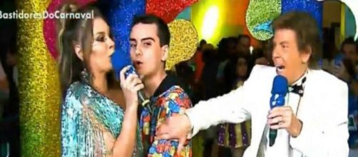 Cantora Simonty &eacute; assediada por Dudu Camargo. (Arquivo Blasting News)