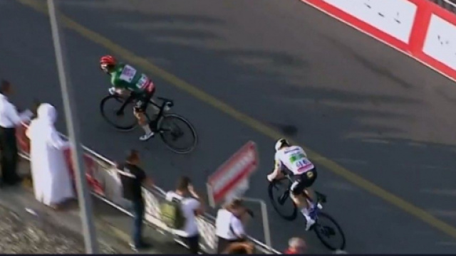 Caleb Ewan vince la tappa di Hatta Dam allo UAE Tour