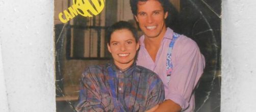 "Cambalacho" foi a primeira trilha a ter Edson Celulari na capa. (Arquivo Blasting News).