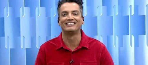 Leo Dias fica constrangido com revela&ccedil;&atilde;o &iacute;ntima de youtuber. (Arquivo Blasting News)