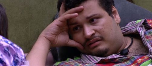 Victor Hugo fala com Mari sobre voto. (Reprodu&ccedil;&atilde;o/Globoplay)