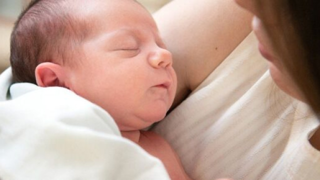 Coronavirus, paziente positiva al virus partorisce neonato sano.