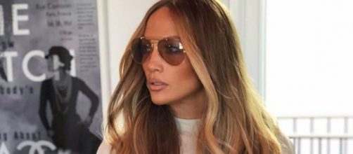 Artistas que j&aacute; moraram na rua. (Reprodu&ccedil;&atilde;o/Instagram/@jlo)