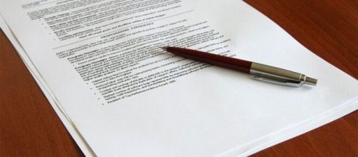 Loja usa curr&iacute;culos para poder embrulhar videos na cidade de Porto Velho, Rond&ocirc;nia. (Arquivo Blasting News)