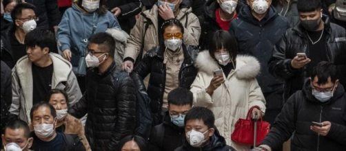 Transmiss&atilde;o do coronav&iacute;rus pode ter vida reduzida com uso de &aacute;lcool em gel, diz estudo. (Arquivo Blasting News)