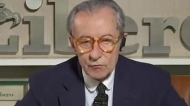 Feltri e il coronavirus: "Finch&eacute; uccide i vecchi, non &egrave; il caso di allarmarsi. Ecco il vero razzismo".