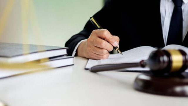 Irap, l'avvocato che usa locali di uno studio professionale associato non deve pagare.