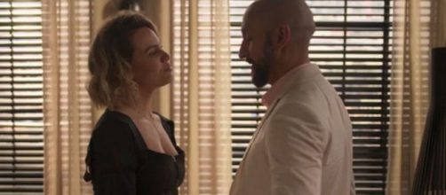 Estela encara &Aacute;lvaro em cena de 'Amor de M&atilde;e'. (Reprodu&ccedil;&atilde;o/TV Globo)