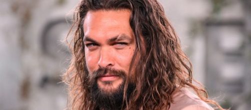 Jason Momoa poder&aacute; participar em breve de produ&ccedil;&atilde;o da Netflix. (Arquivo Blasting News)