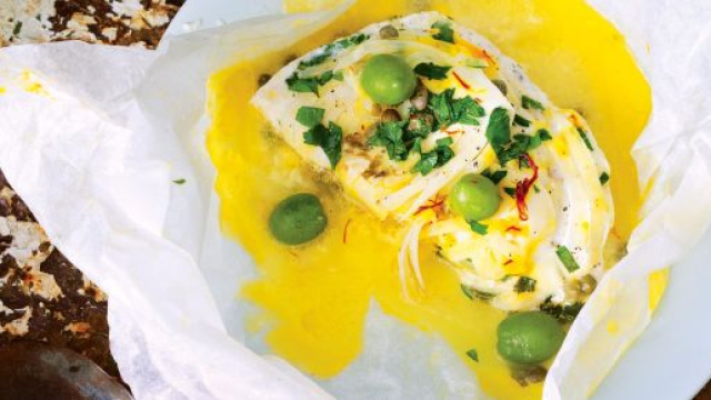 La ricetta del cartoccio di baccal&agrave; al profumo di agrumi.