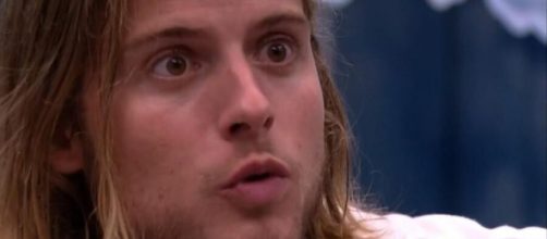 Ivy e Daniel informam brothers sobre acontecimentos fora da casa do 'BBB20'. (Reprodu&ccedil;&atilde;o/TV Globo)