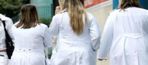 Lei pro&iacute;be jalecos na rua j&aacute; est&aacute; em vigor. (Arquivo Blasting News)