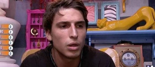 Felipe pede pared&atilde;o com Marcela no 'BBB20'. (Reprodu&ccedil;&atilde;o/TV Globo)