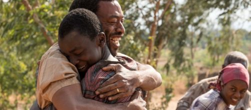 'O menino que descobriu o vento' &eacute; uma emocionante hist&oacute;ria de supera&ccedil;&atilde;o. (Divulga&ccedil;&atilde;o/Netflix)