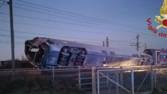 Il treno Frecciarossa &egrave; deragliato alle 5:30 del mattino a Lodi.