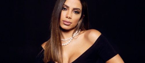 Anitta revela estar usando o aplicativo Tinder. (Arquivo Blasting News)