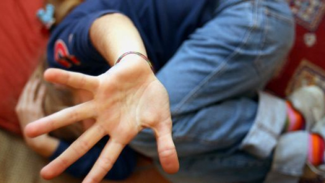 Firenze, bimbe concepite solo per abusarle: tre arresti