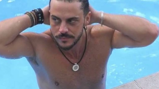 GF Vip: Andrea Montovoli vuole abbandonare la casa.