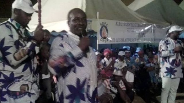 Le Candidat Achille Atanga de la CAY2 lors du grand meeting &agrave; Tsinga le 6 f&eacute;vrier 2020 (c) Odile Pahai