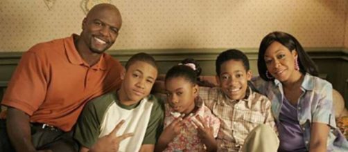 Atores de "Todo Mundo Odeia o Chris" anos depois do epis&oacute;dio final. (Reprodu&ccedil;&atilde;o/Netflix)