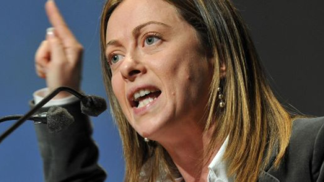 Giorgia Meloni punta il dito contro gli insulti ricevuti dalle Sardine di Roma.