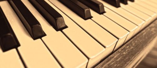 The LGBTQ Community has contributed some wonderful music over the years. [Image Source: MabelAmber/Pixaby]