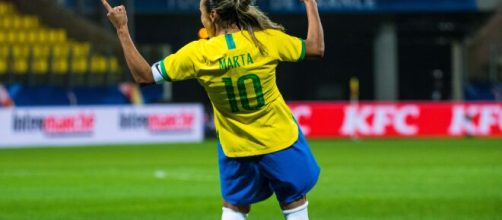 Marta encanta com pintura contra o Canad&aacute;. (Foto: A2M/CBF)
