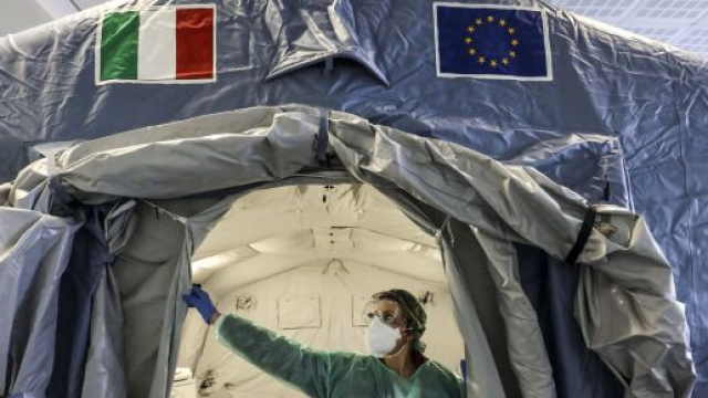 Assunzioni 20.000 medici, infermieri e Oss: bandi aperti entro sette giorni senza concorso.