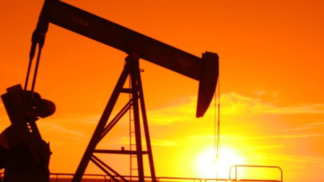 Petrolio, crollo quotazioni, sono attesi dei vantaggi.